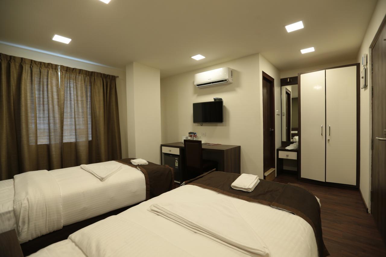 Hotel Royal Inn - Electronic City Bangalore Extérieur photo